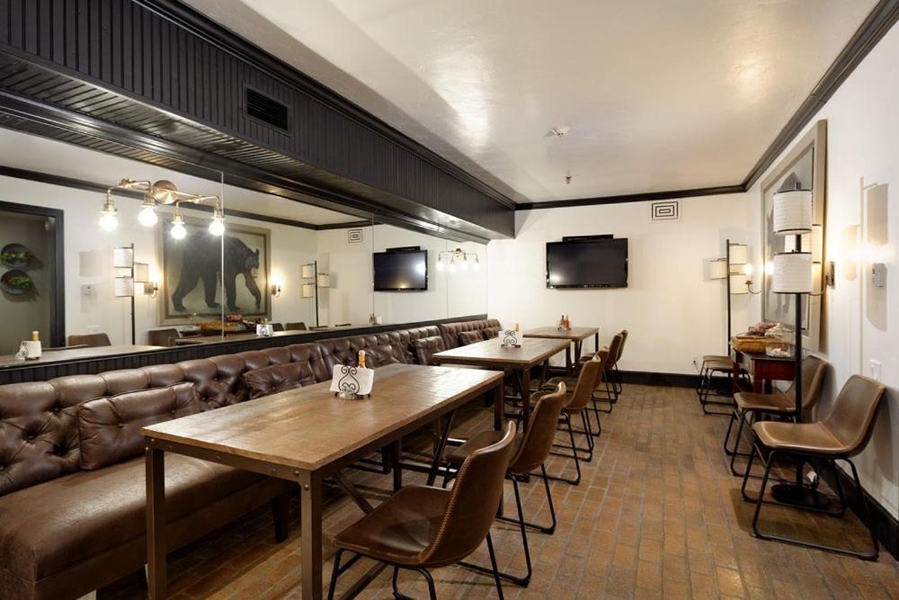 Independence Square Unit 313, Downtown Hotel Room In Aspen With Rooftop Hot Tub Exteriör bild