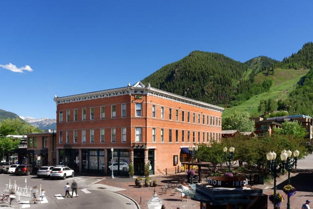 Independence Square Unit 313, Downtown Hotel Room In Aspen With Rooftop Hot Tub Exteriör bild